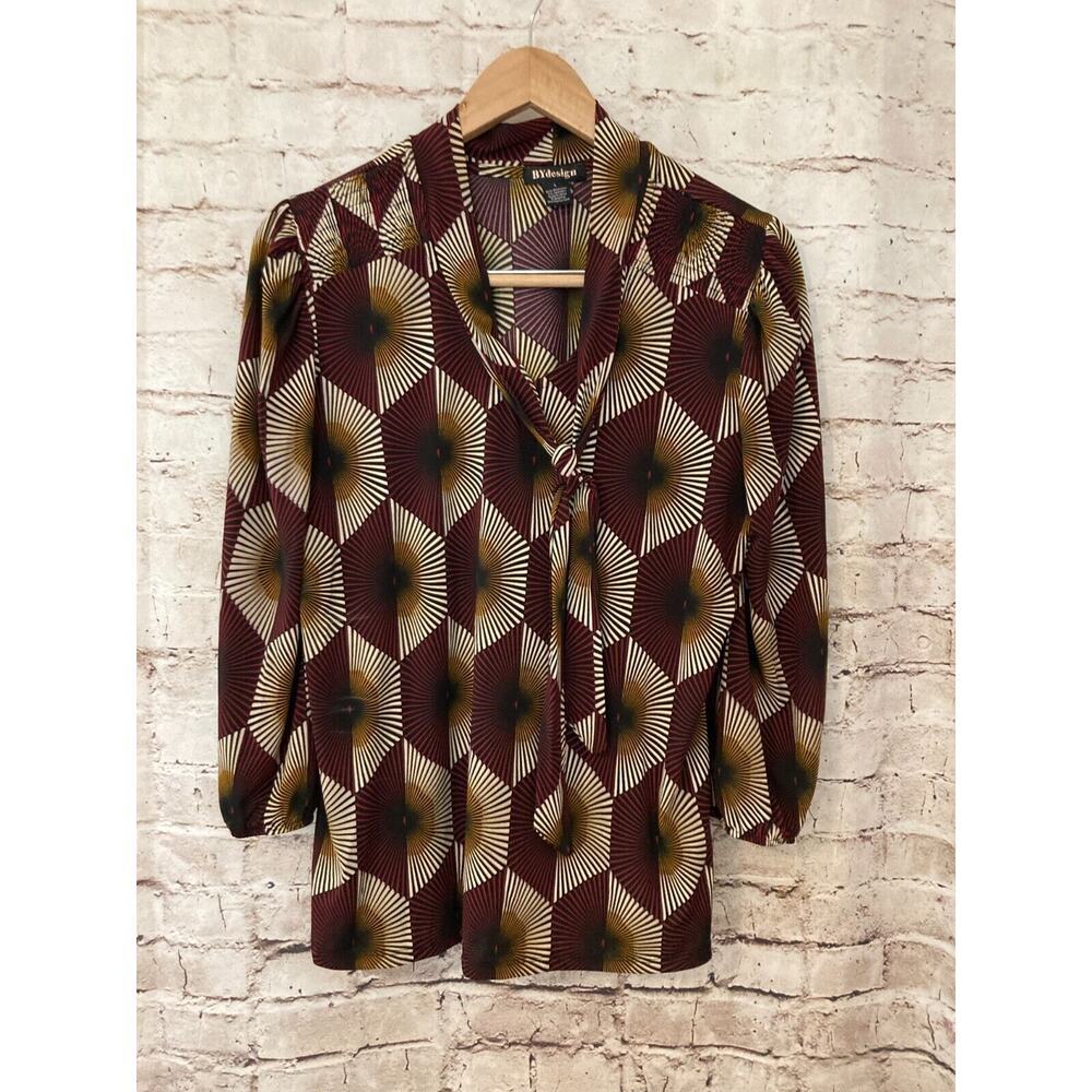 BY Design Top‎ Womens Large Maroon & Gold Retro Sunbursts Tie Neck Career Office